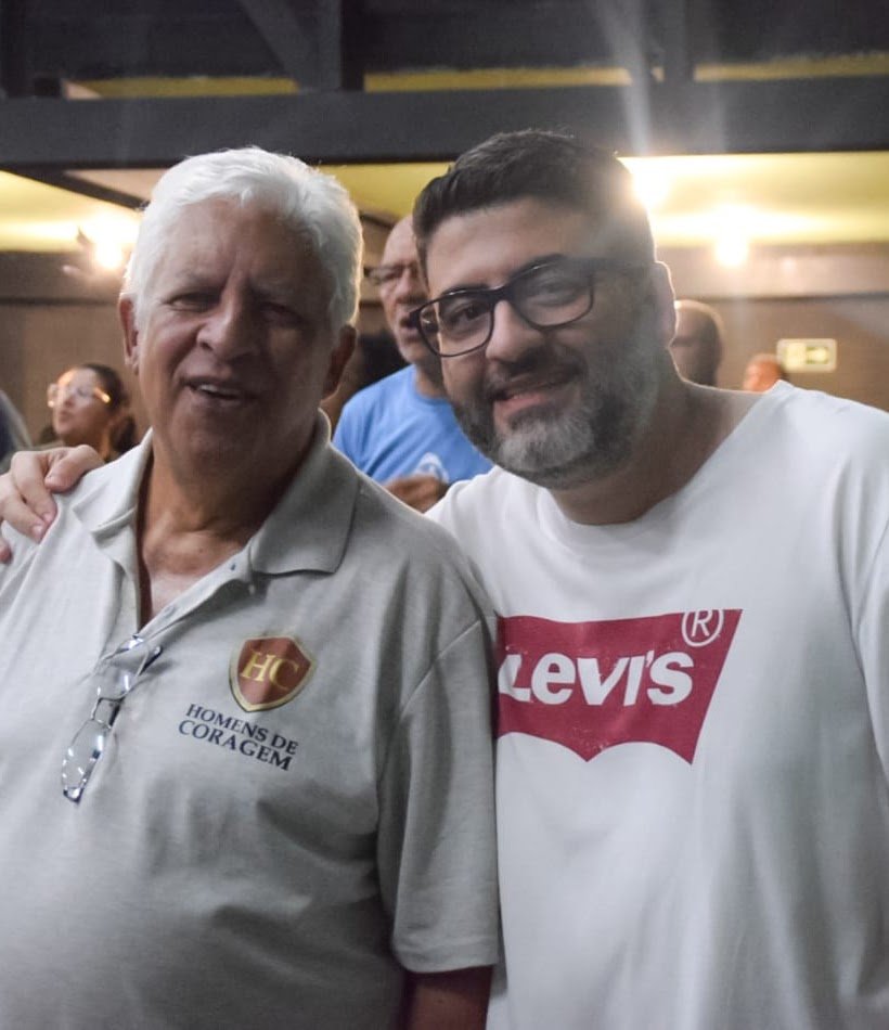 Iron com irmãos na missão