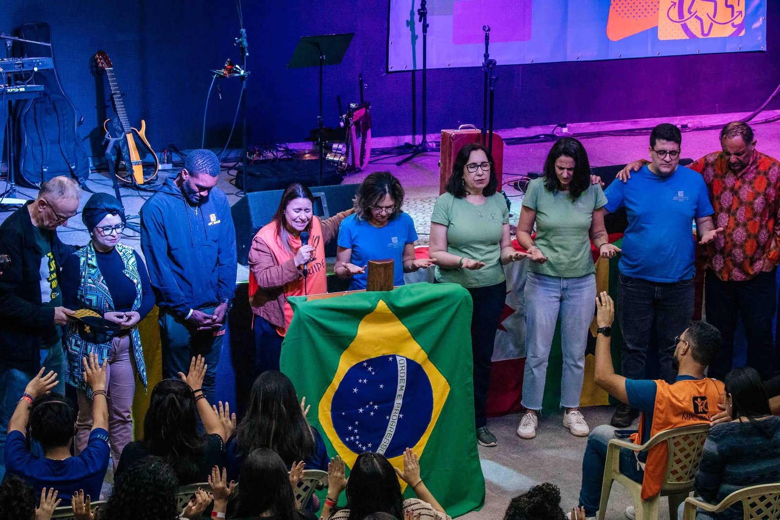 Momento de oração e missão